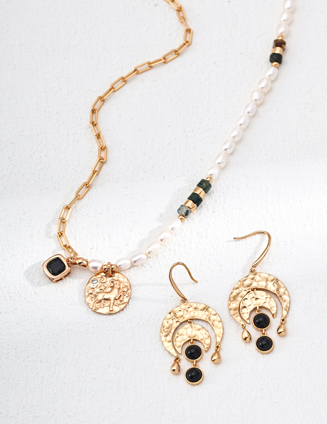 Pearl zircon necklace