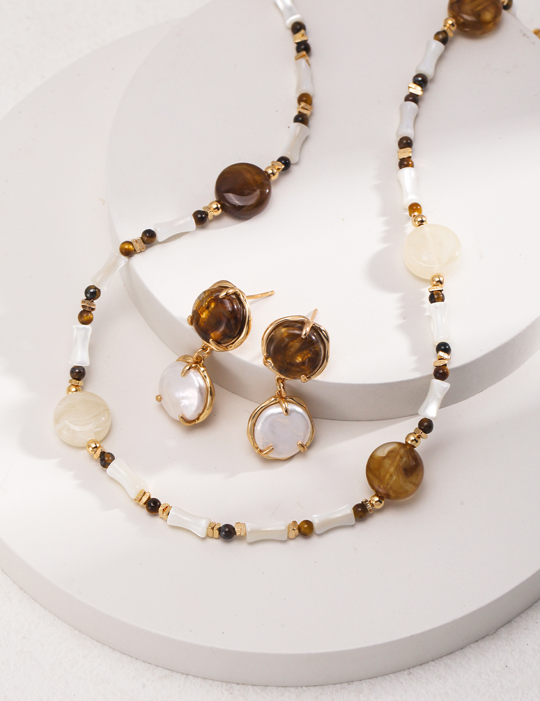 Autumn and winter coffee colored resin pearl earrings