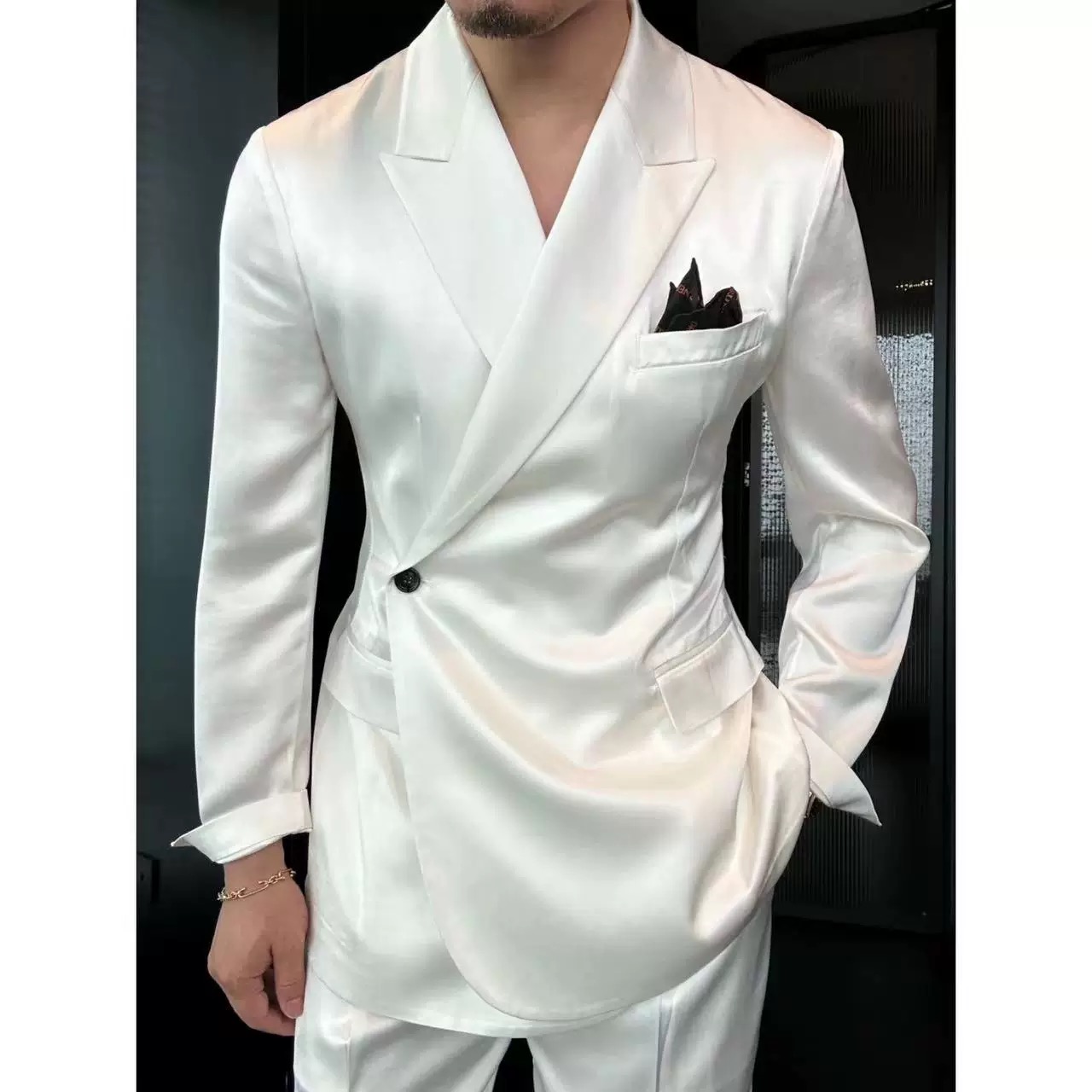 🔥50% off-Double-breasted single-button lapel fashion suit (top + pants)