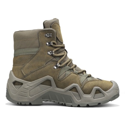 Waterproof, puncture-proof and smash-proof hiking boots