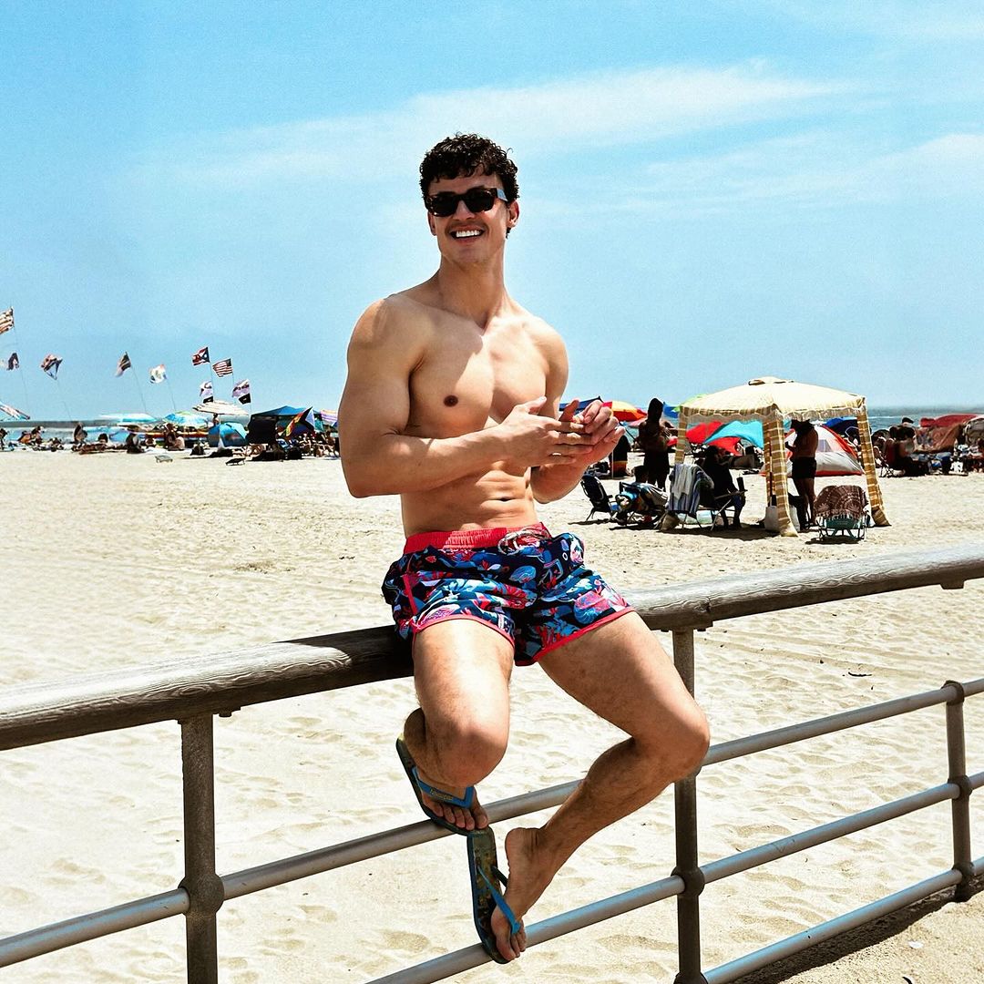 4.5 Inch Inseam Vintage Stretch Great Barrier Swim Trunks-VibeCloset