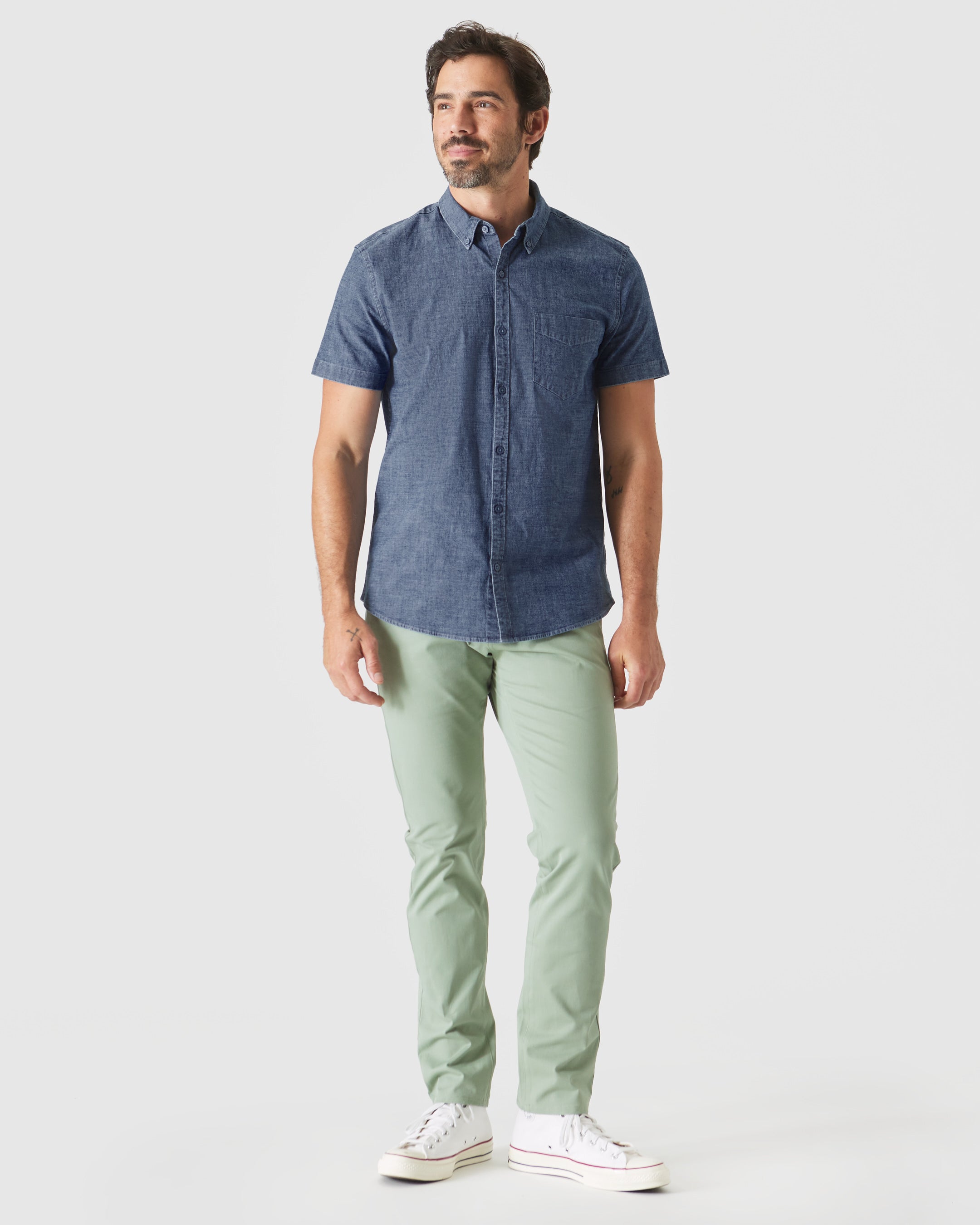 Medium Indigo Wash Short Sleeve Stretch Chambray Shirt-VibeCloset