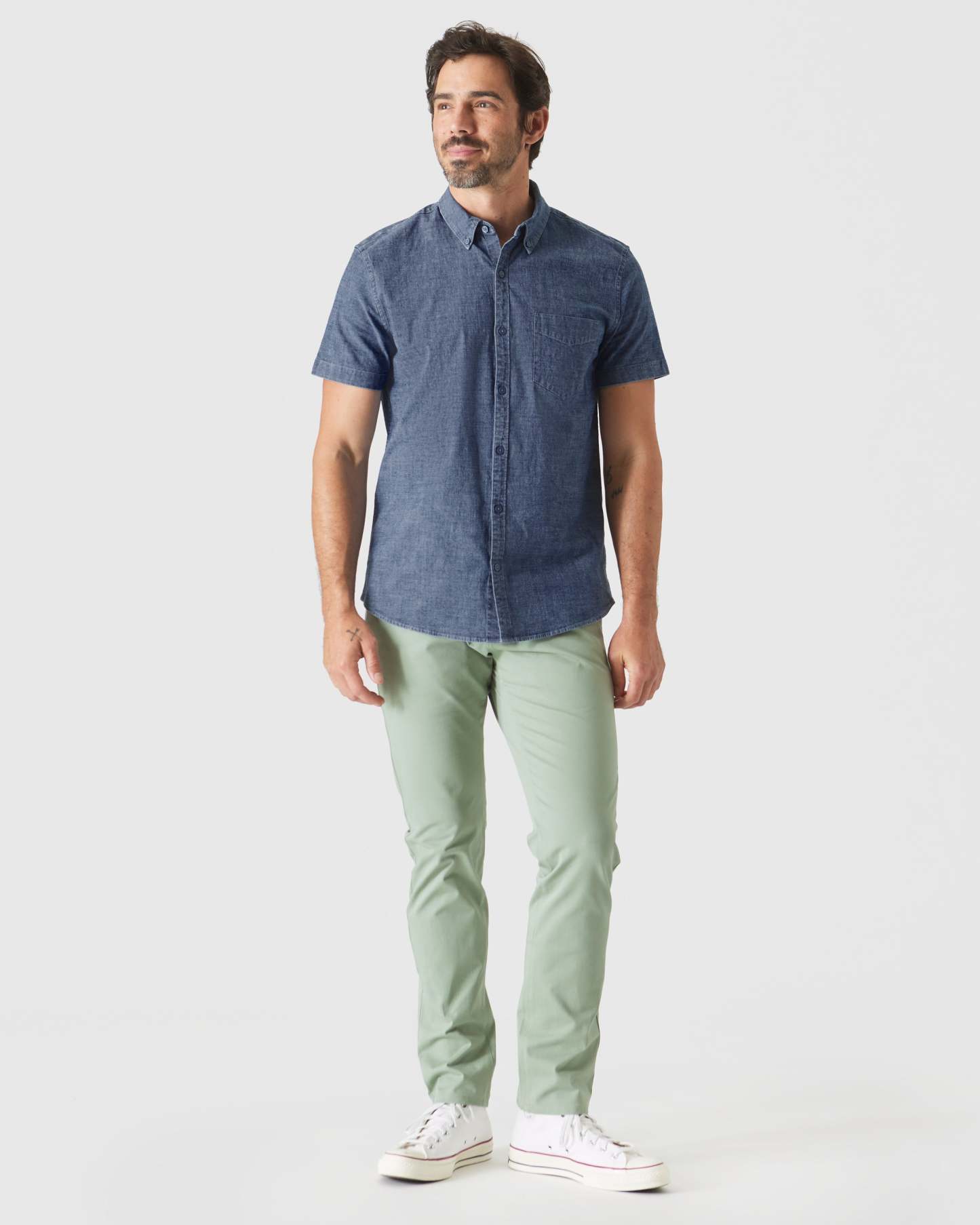 Medium Indigo Wash Short Sleeve Stretch Chambray Shirt-VibeCloset