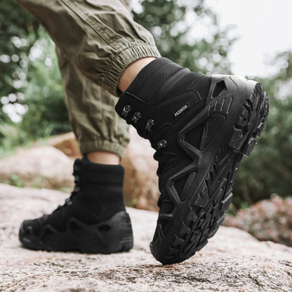 Waterproof, puncture-proof and smash-proof hiking boots