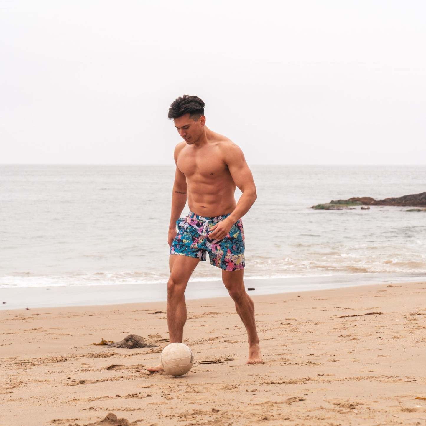 5.5 Inch Inseam Stretch Blue Pink Printed Swim Trunks-VibeCloset