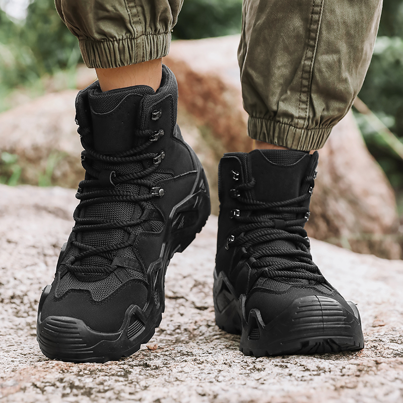 Waterproof, puncture-proof and smash-proof hiking boots