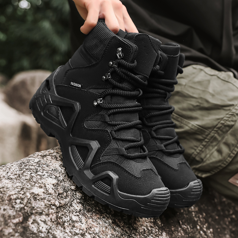Waterproof, puncture-proof and smash-proof hiking boots