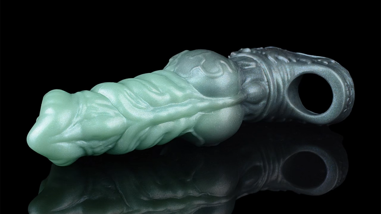 Frostcrown 8.58" x 2.44" Oath-Bound Wolfking Fantasy Sleeve