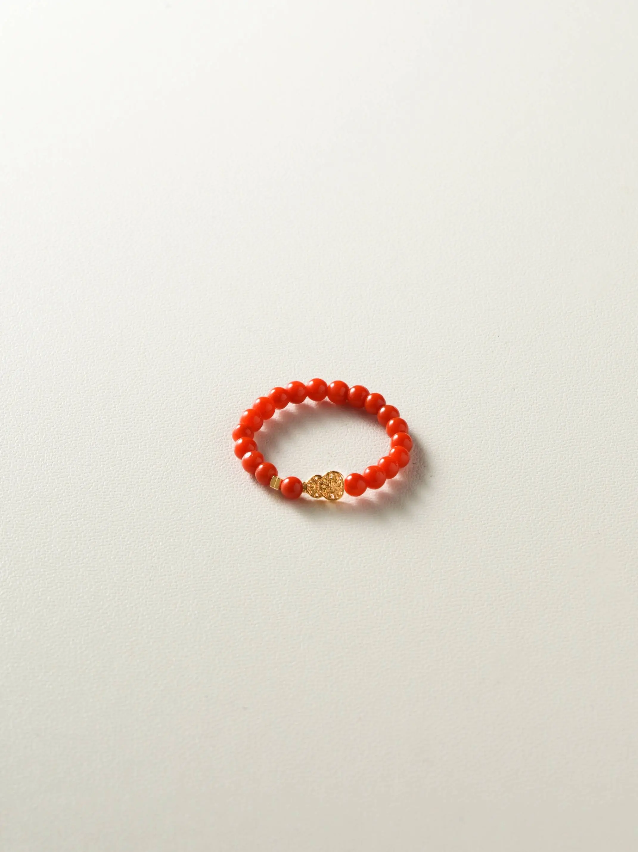New Chinese style cultural ornament Nanhong bead handmade ring · National style auspicious ring · Naji ring (worn around 14-16 Hong Kong yards)