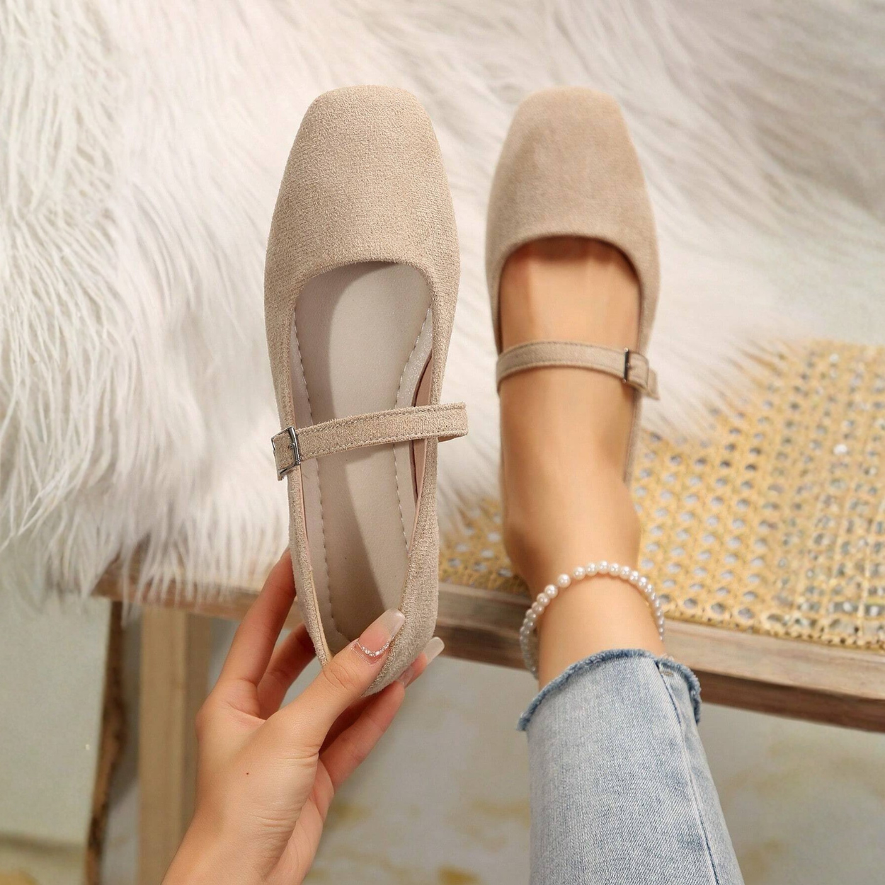 French Style Vintage Ballet Flats With Strap And Square Design in Black - Back View