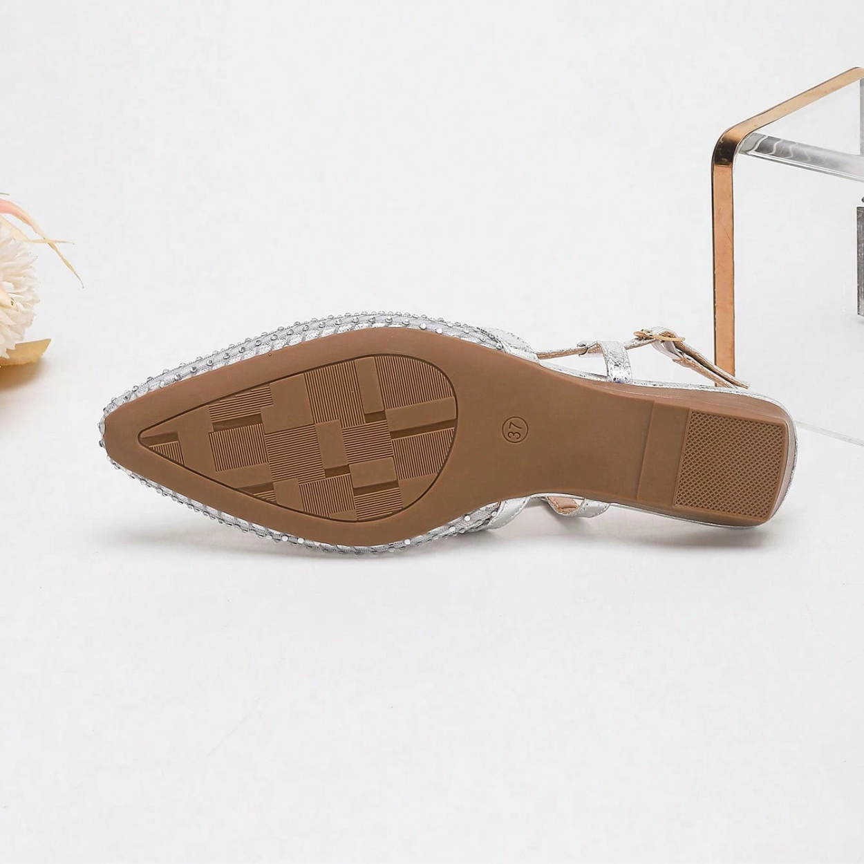 Criss Cross Strap Pointed Toe Low Heel Flats For Women in Dark Gray - Strap Detail