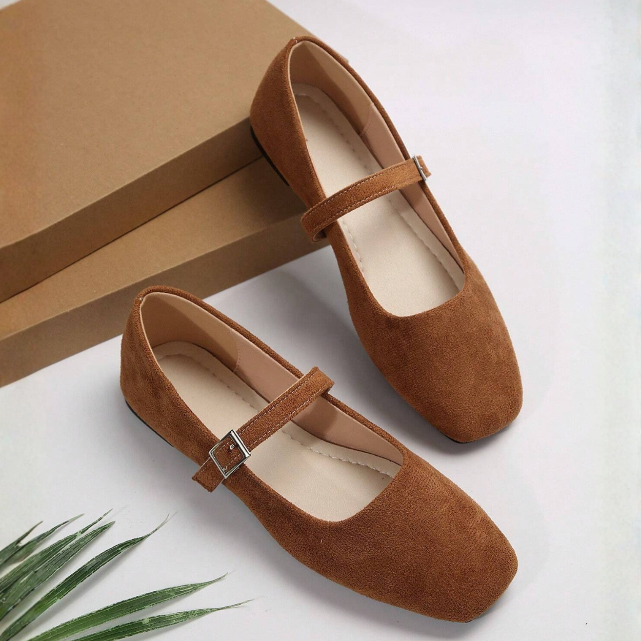 French Style Vintage Ballet Flats With Strap And Square Design in Pink - Interior View