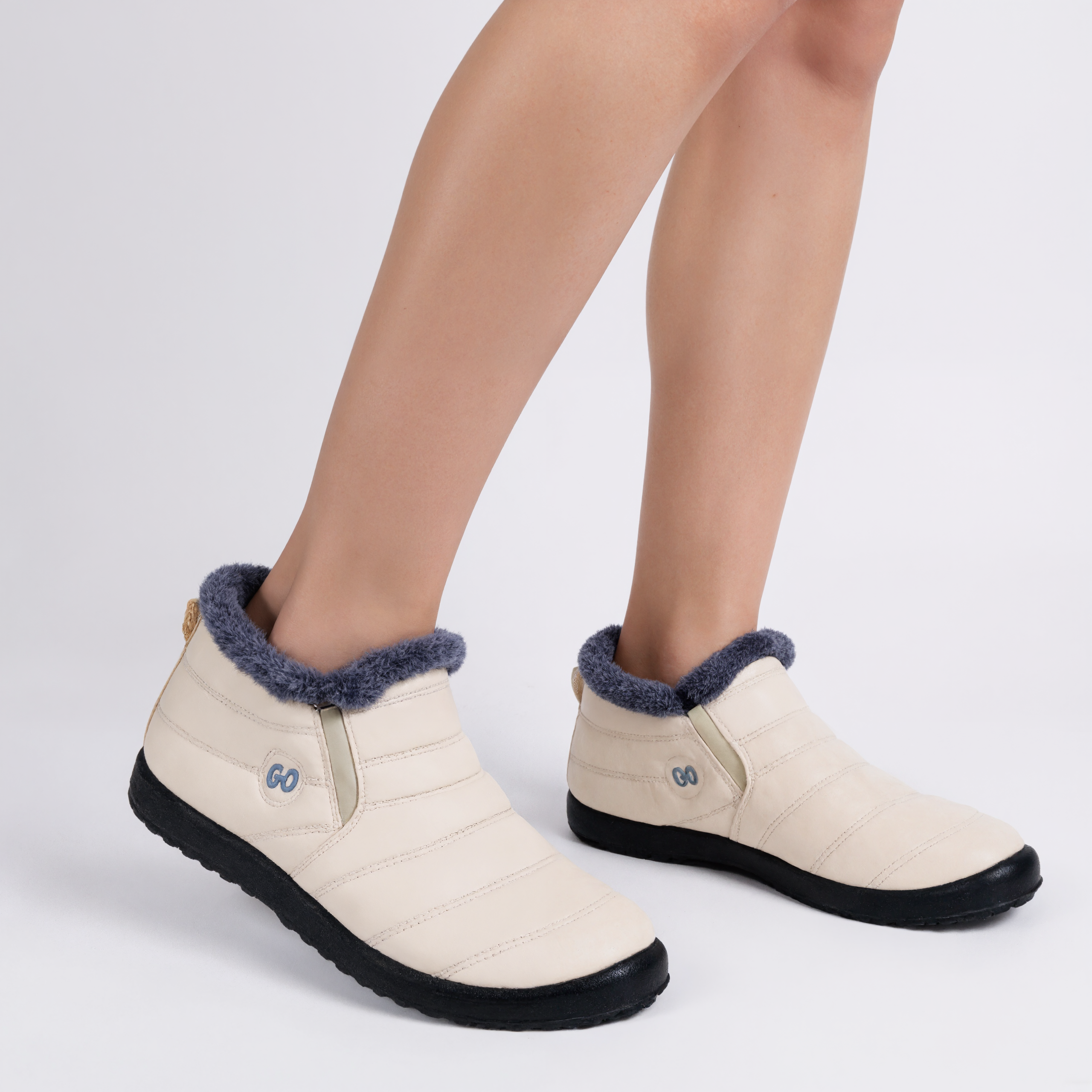 Warm Winter Boots With Fur LiningWarm Winter Boots With Fur Lining - Image 4