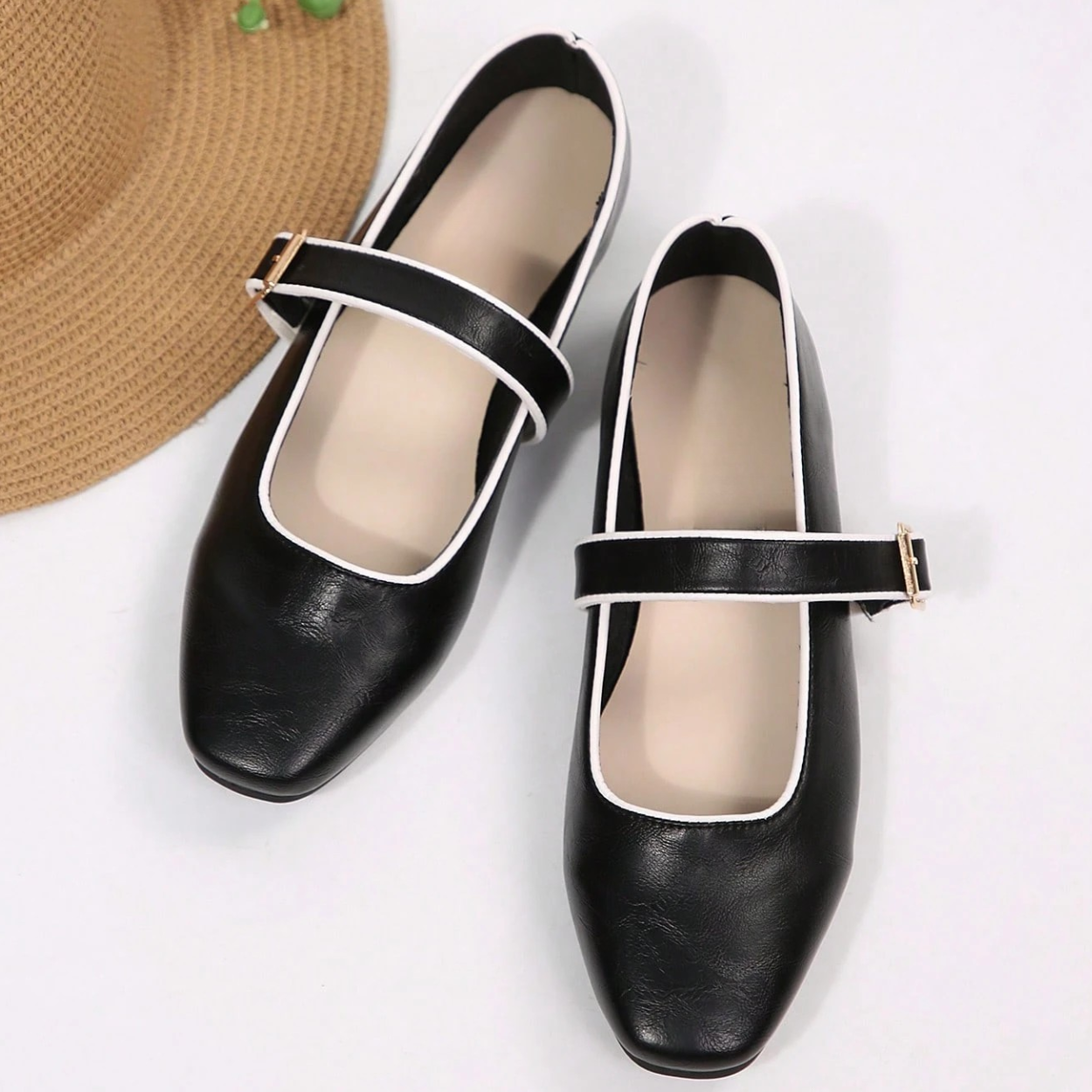 Mary Jane Flats With Square Buckle Strap Shoes in Black - Sole Detail