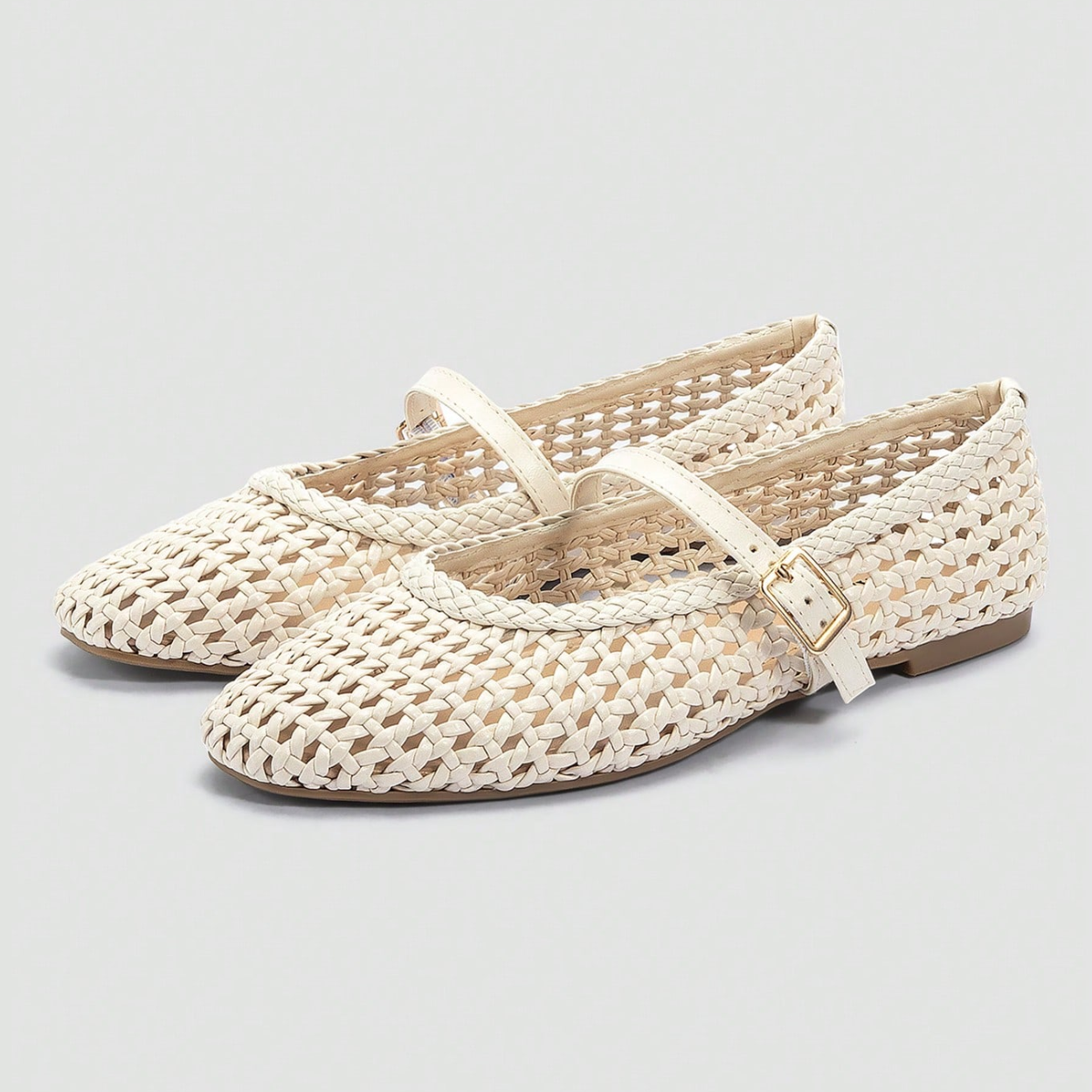 Woven Strap Buckle Casual Flat Shoes For Women in White - Back View