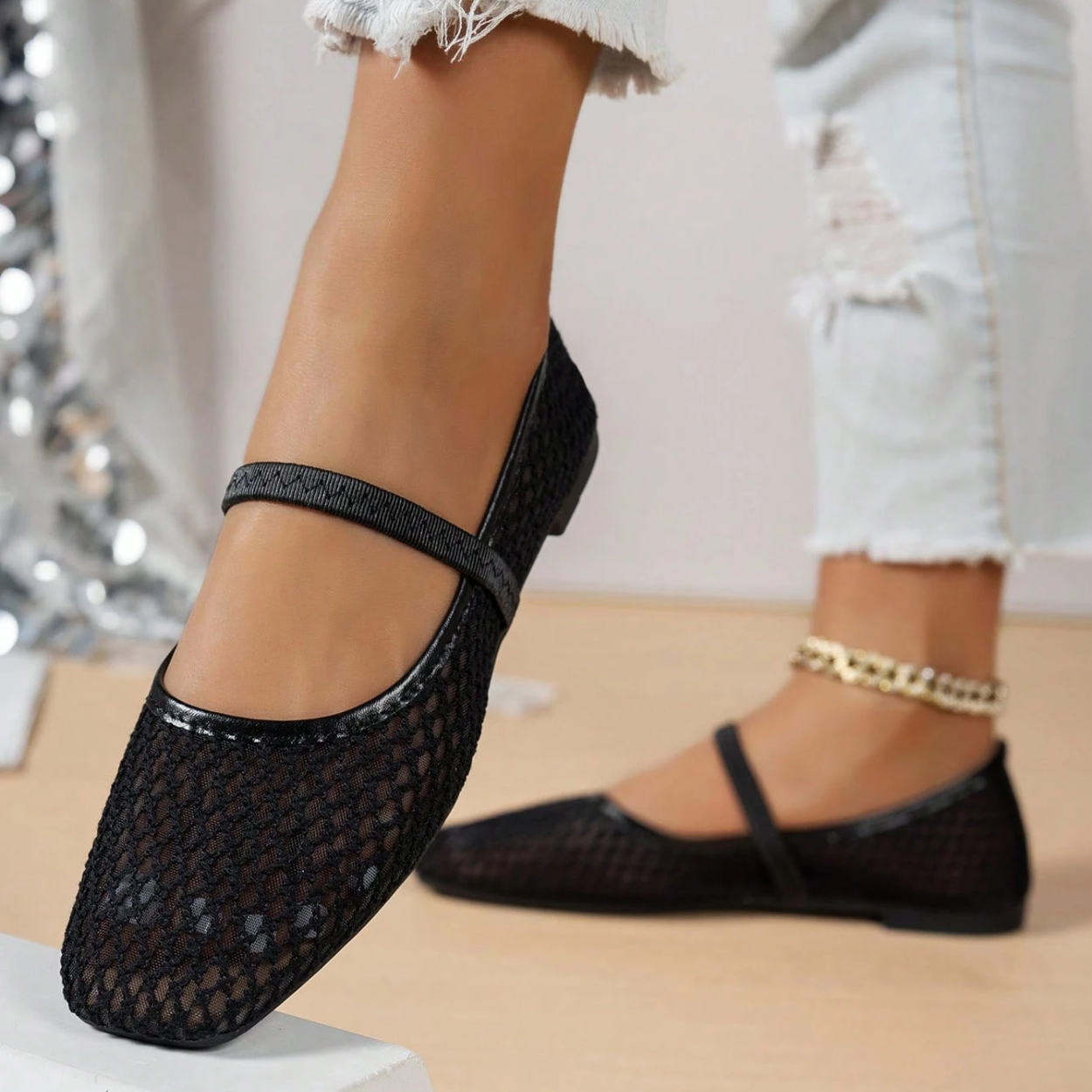 Mesh Lace Design Hollow Ballet Flats For Women in Black - Back View