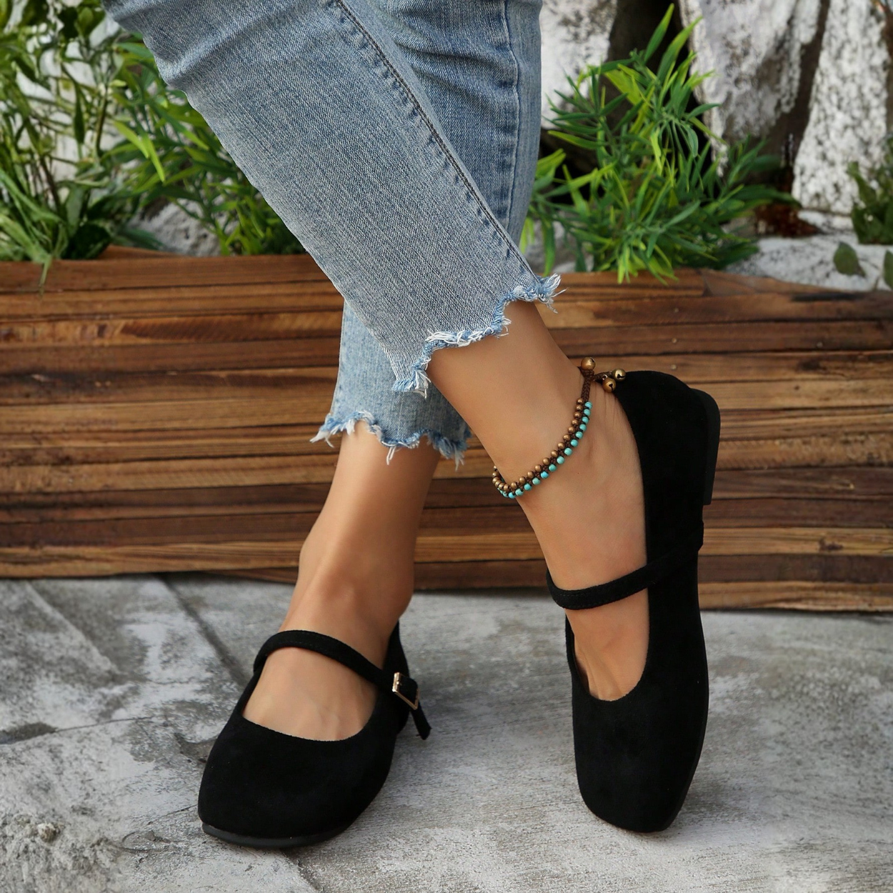 Casual Square Strap Ballet Flat Shoes For Women in Black - Close-Up Detail