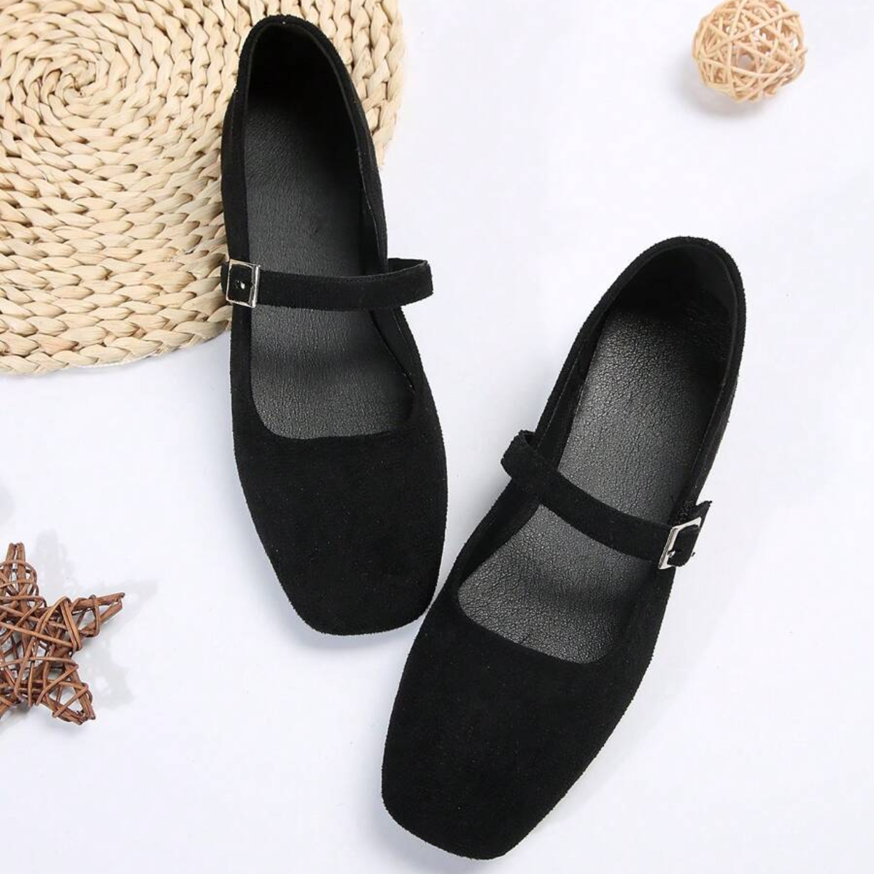 French Style Vintage Ballet Flats With Strap And Square Design in Black - Sole Detail