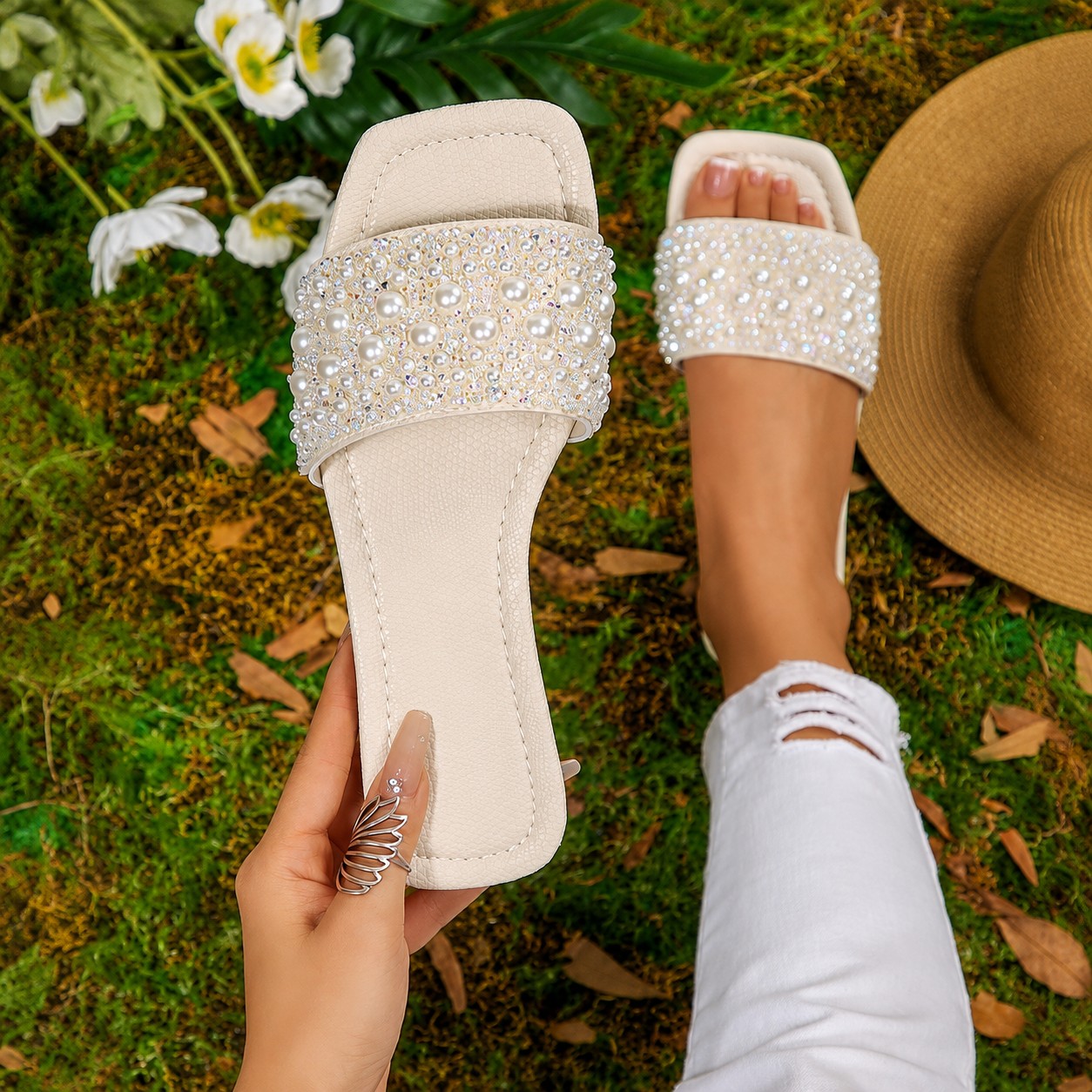 Plus Size Rhinestone Soft Bottom Flat Sandals For Women