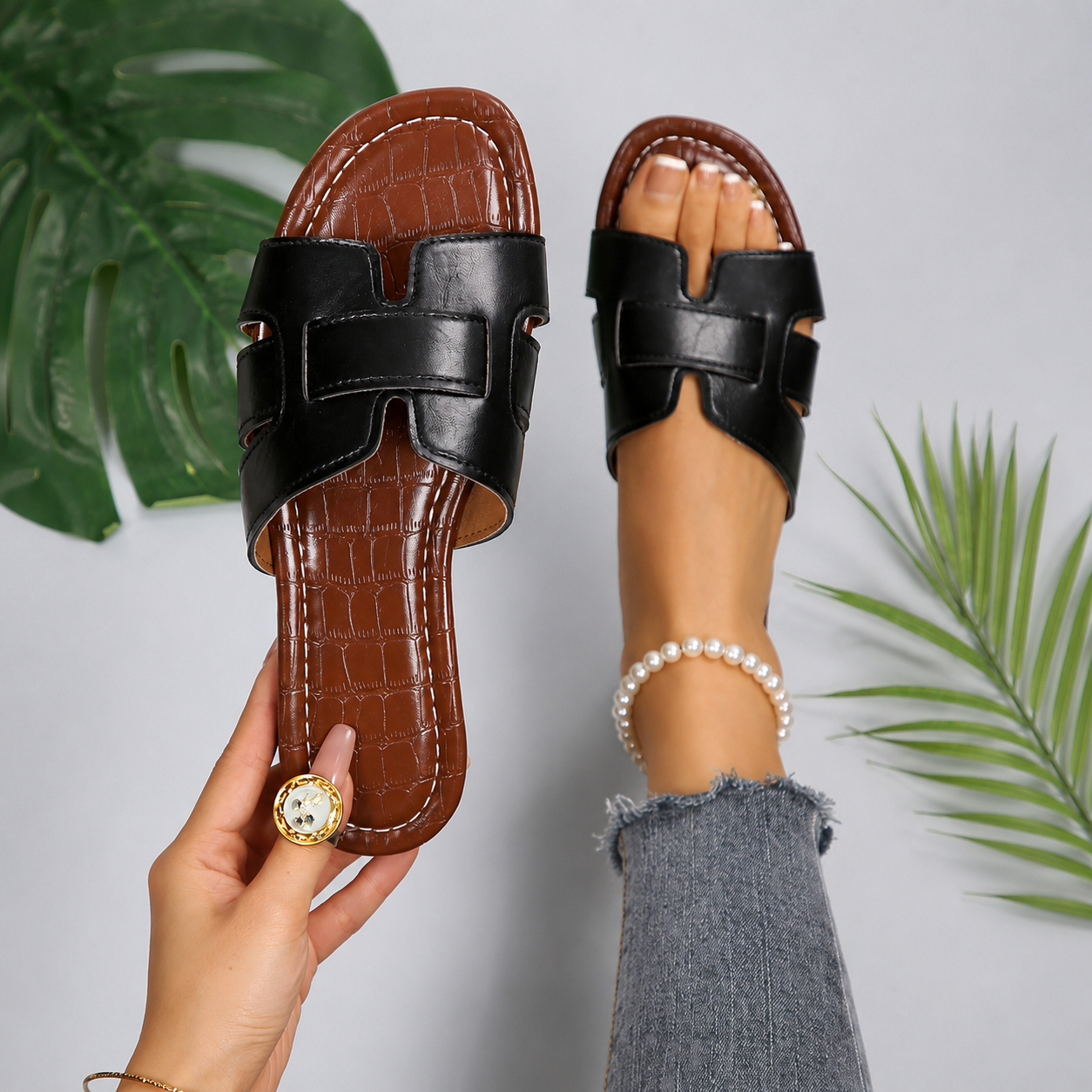Summer Lightweight Mule Sandals with Slip On Flat Sole for Women