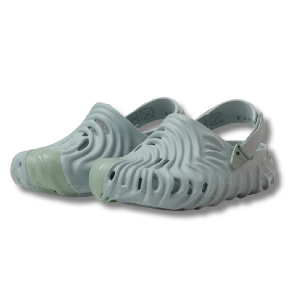 Lightweight Slip On Textured Clogs