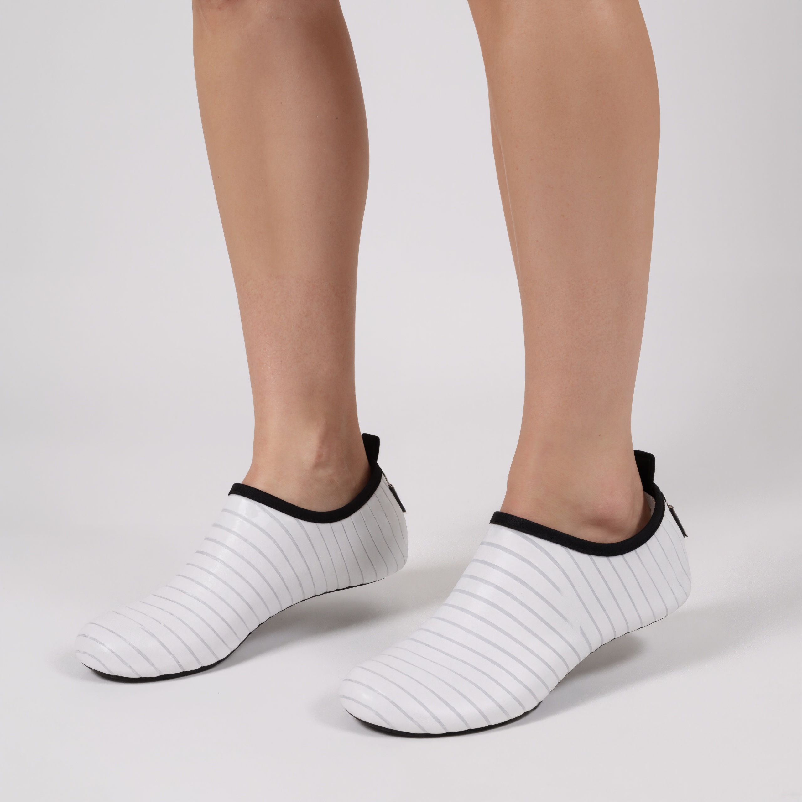 Quick Dry Aqua Shoes For Sports And Outdoor Wear