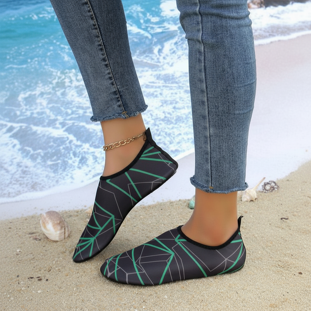 Quick Dry Water Shoes With Adjustable Strap For Outdoor Use in Pink - Top View