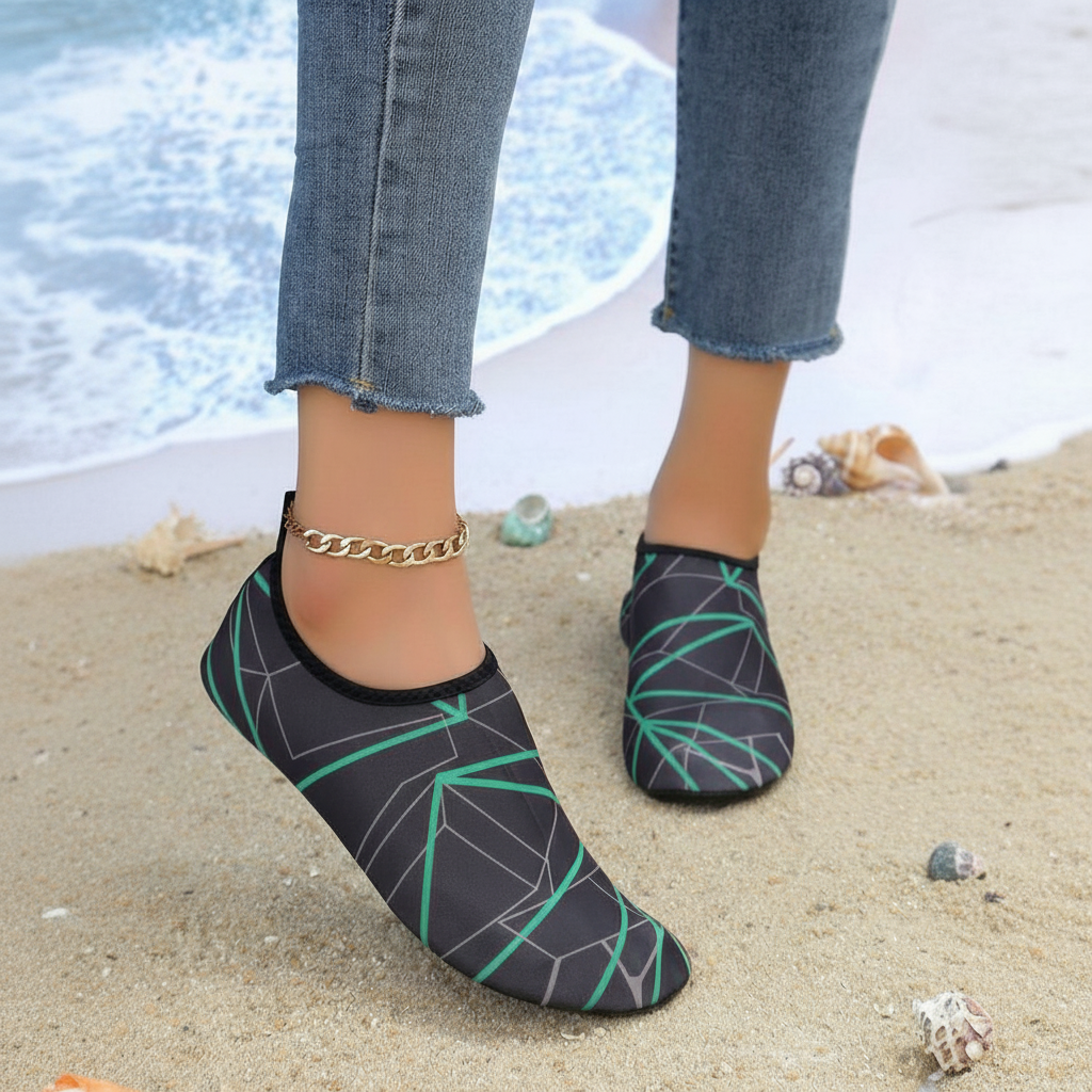 Quick Dry Water Shoes With Adjustable Strap For Outdoor Use in Blue - Back View