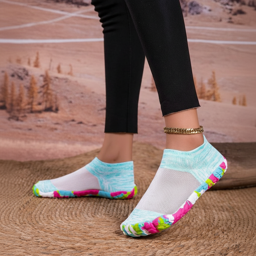 Non Slip Quick Dry Barefoot Aqua Shoes For Women in Dark Pink - Strap Detail