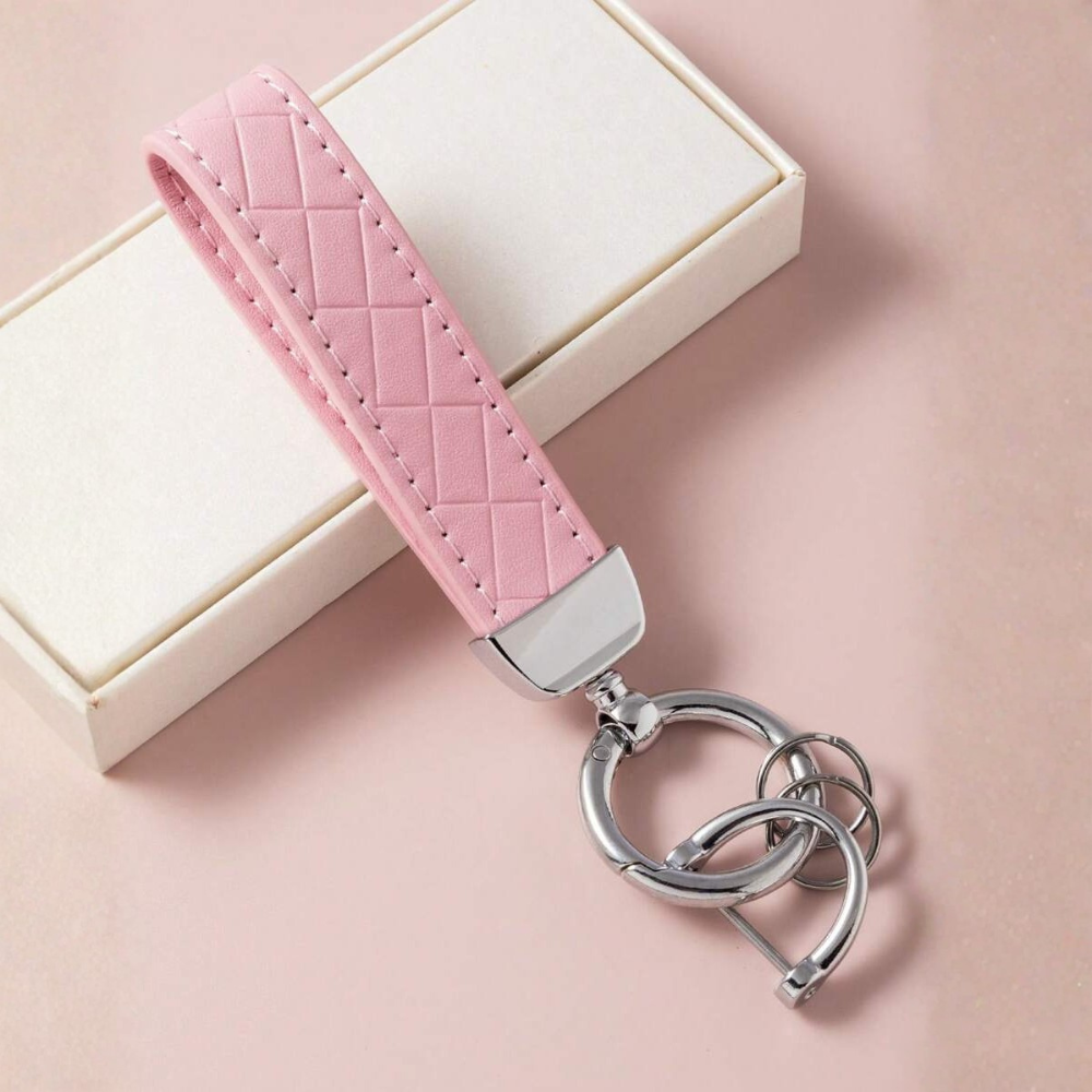 Minimalist Unisex Car Keychain With Sleek Design