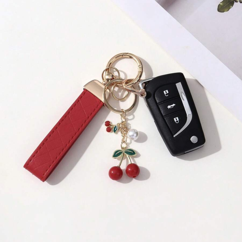 Minimalist Unisex Car Keychain With Sleek Design