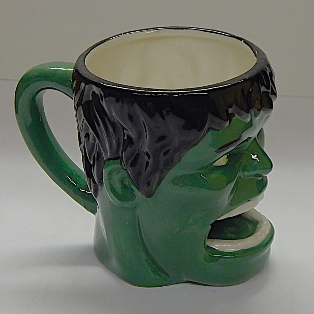 Hulk Sculpted Character Ceramic Coffee Mug 20 Oz