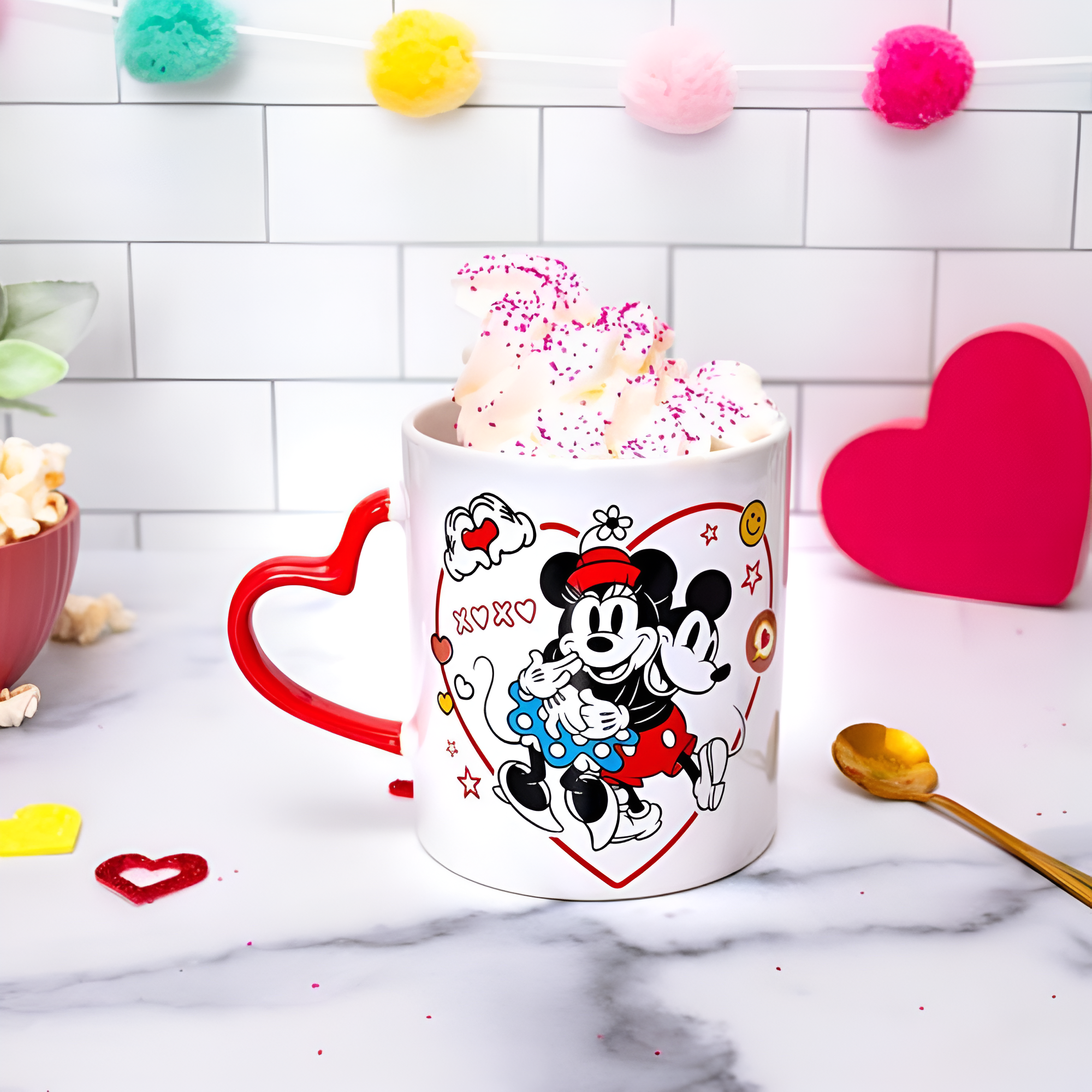 Mickey And Minnie Mouse Icons 20 Ounce Ceramic Mug With Sculpted Handle