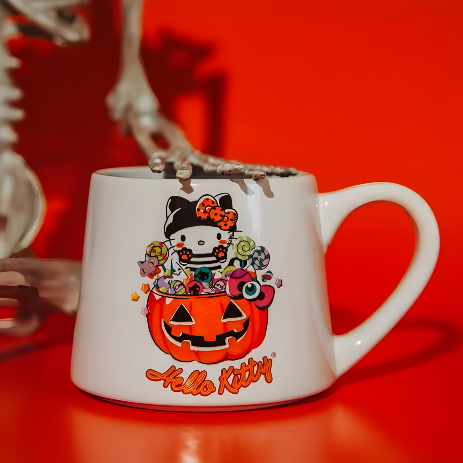 Sanrio Hello Kitty Pumpkin Candy Burglar Tapered Pottery Mug
