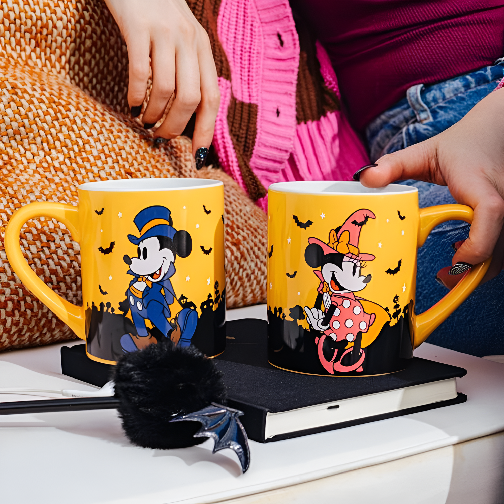 Set of 2 Halloween Mickey and Minnie Mouse 14-Ounce Ceramic Mugs 