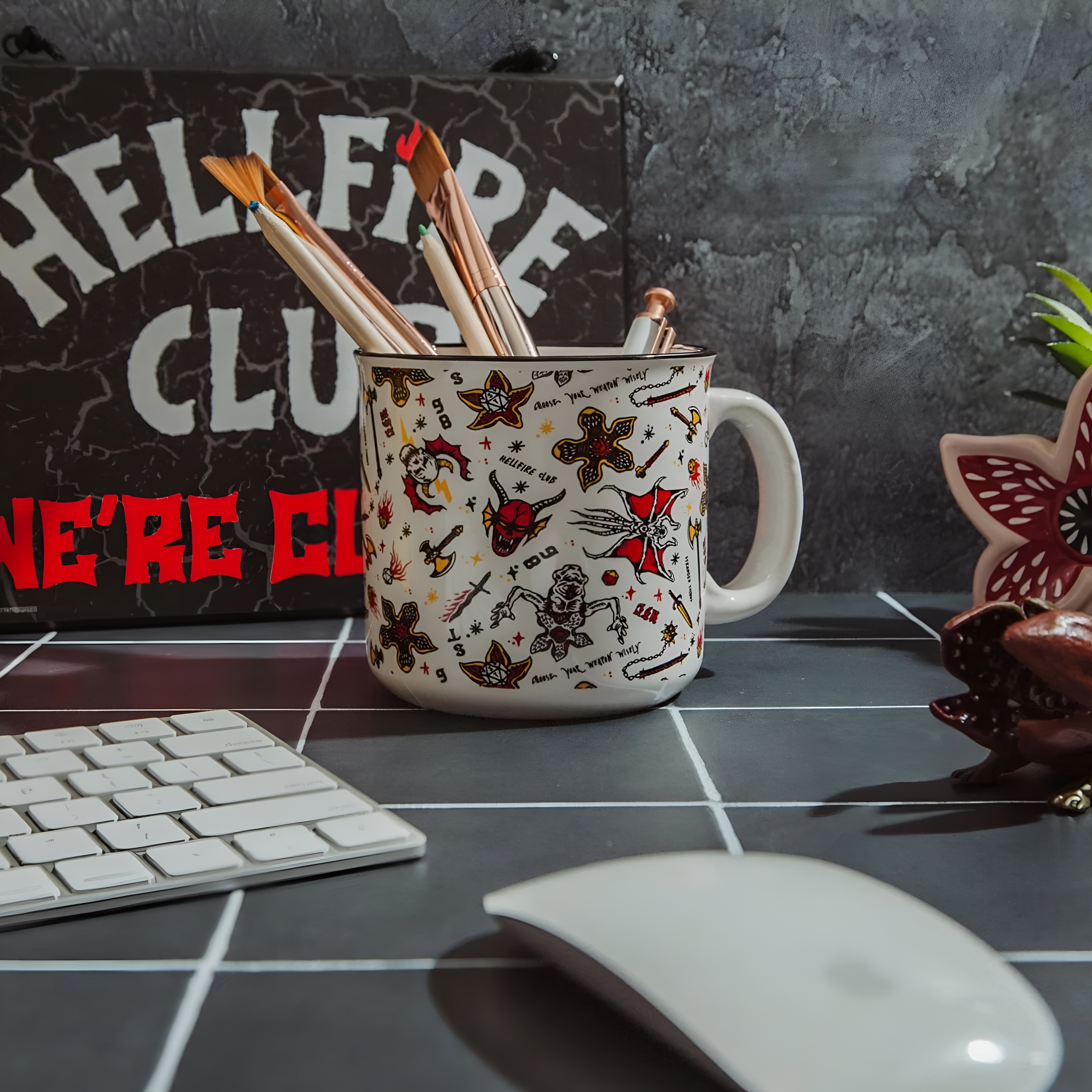 Stranger Things Hellfire Club Icons 20 Oz Camper Mug 