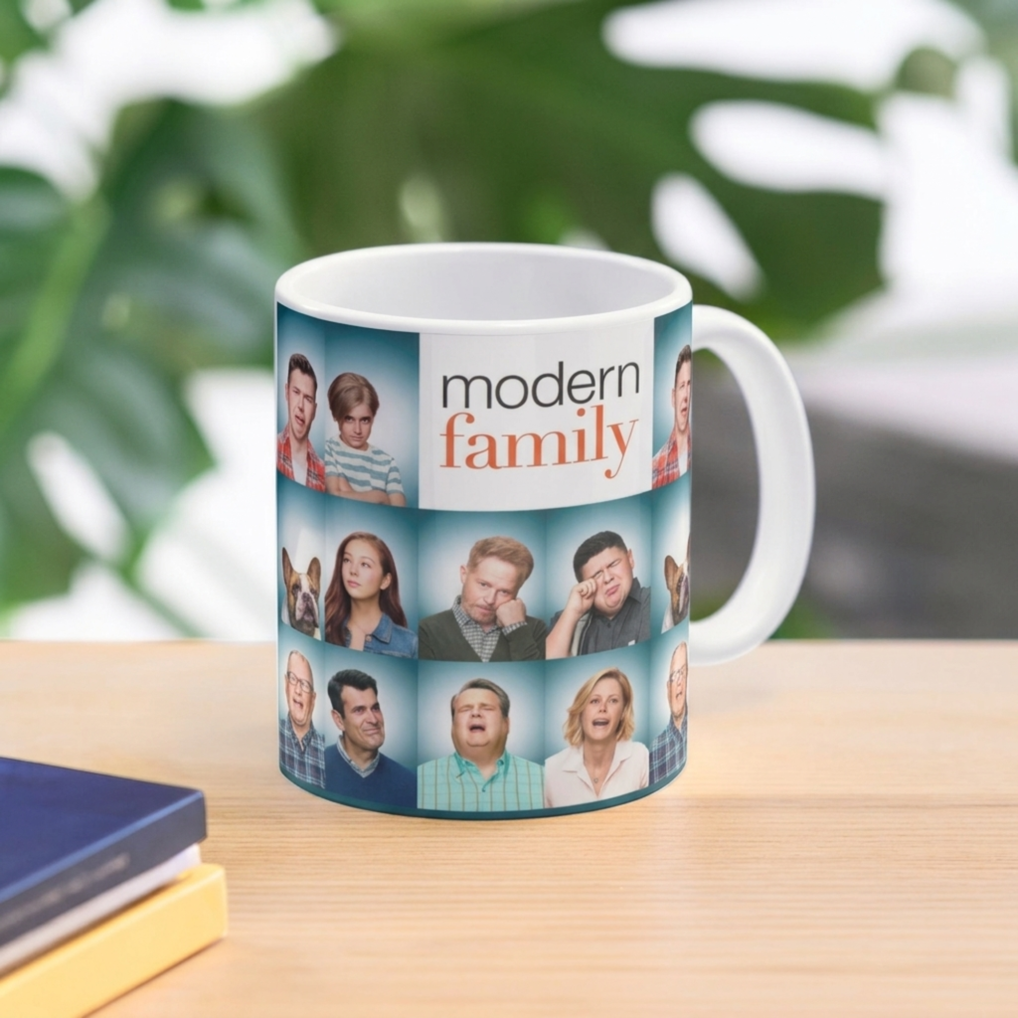  claire dunphy halei dunphy phil dunphy haley dunphy claire dunphy cameron tucker gloria pritchett tv show series sitcom Coffee Mug