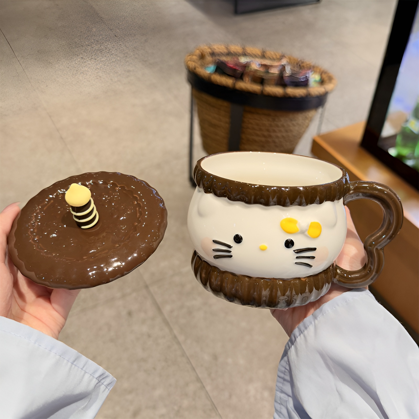 4pcs Sanrio Officially Licensed Hello Kitty Mug Set