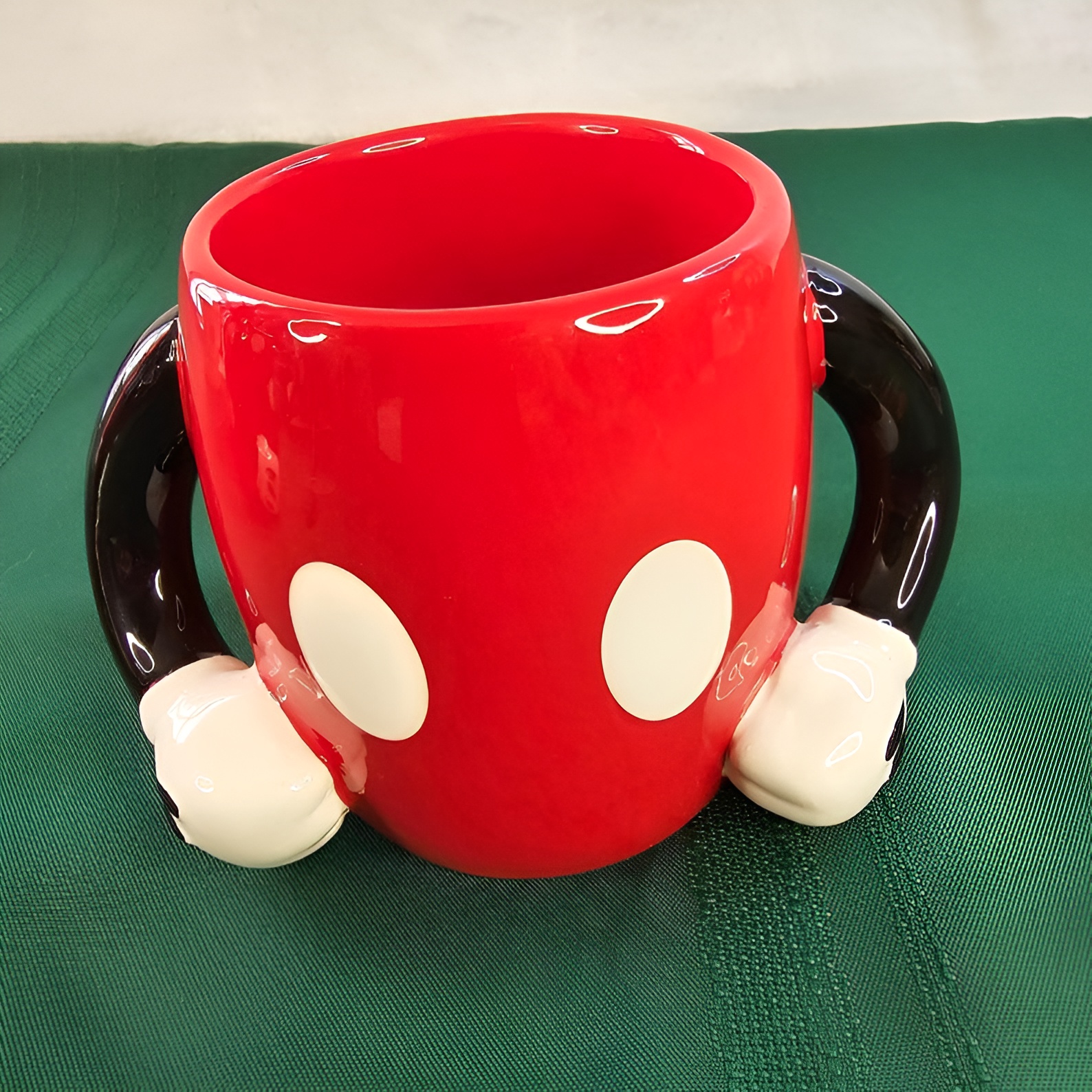 Set of 2 Mickey And Minnie Mouse Polka Dot Ceramic Mugs
