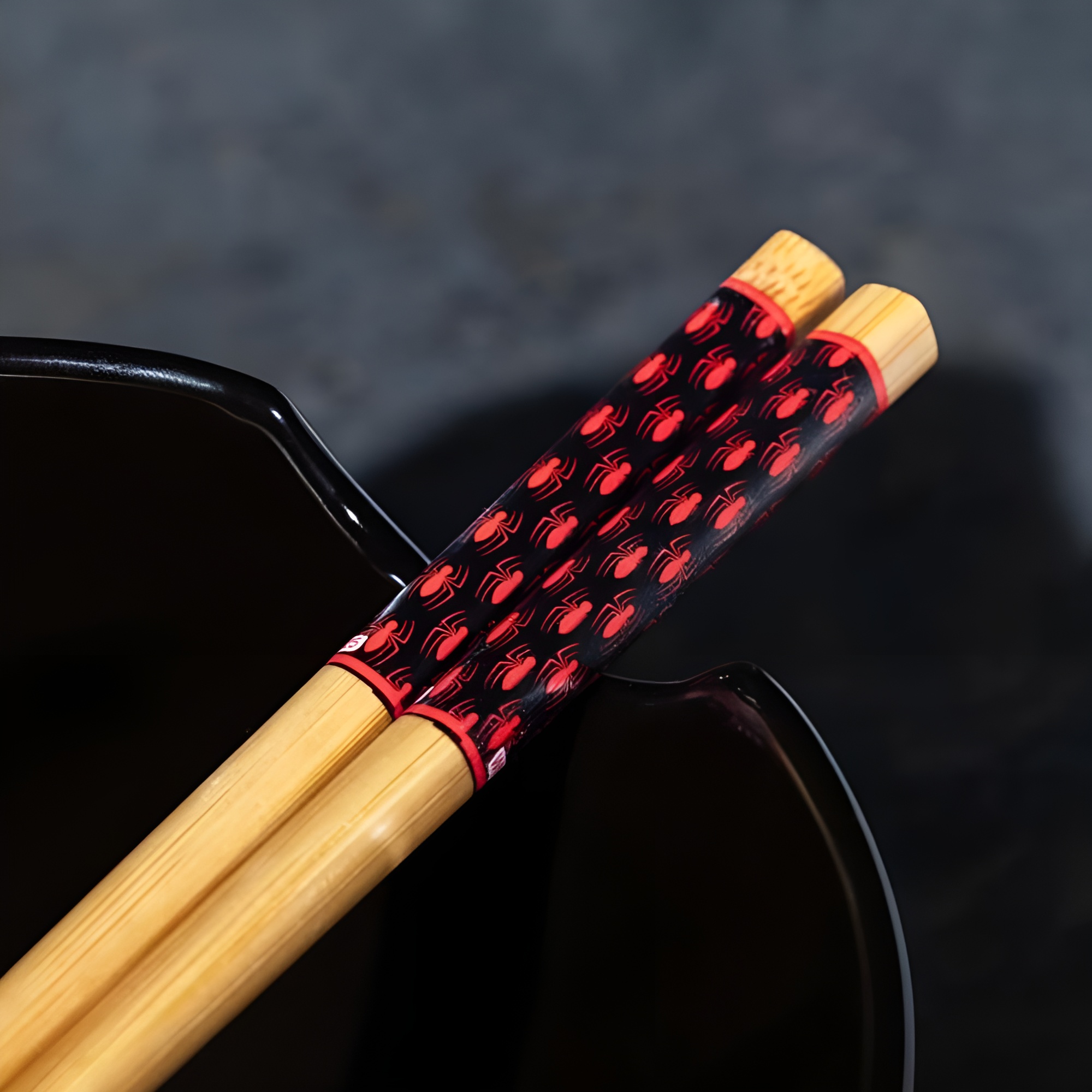 Marvel Spider-Man Face 20-Ounce Ramen Bowl and Chopstick Set