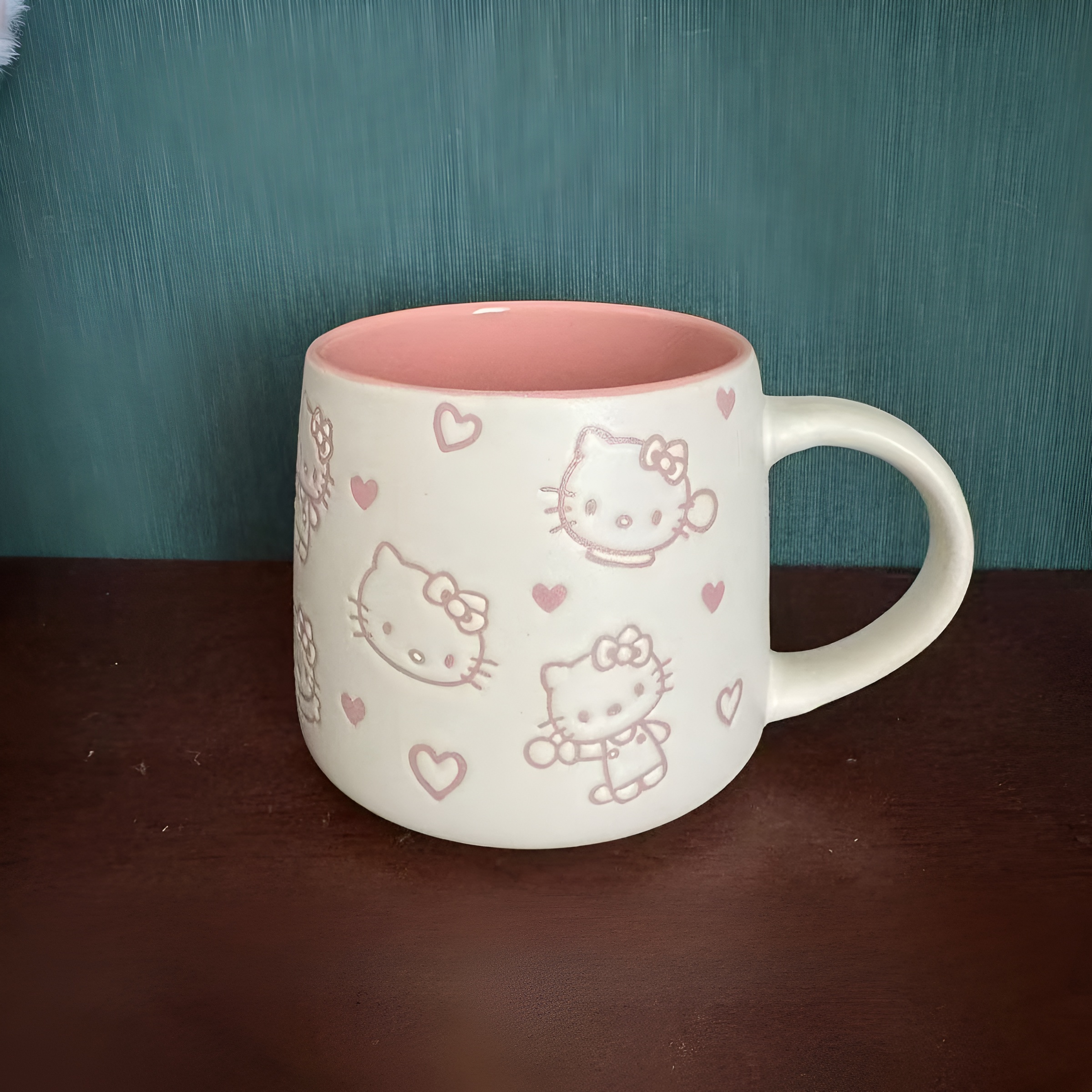 Sanrio Official Hello Kitty Mug with Iconic Face Lip-Fit Lid 