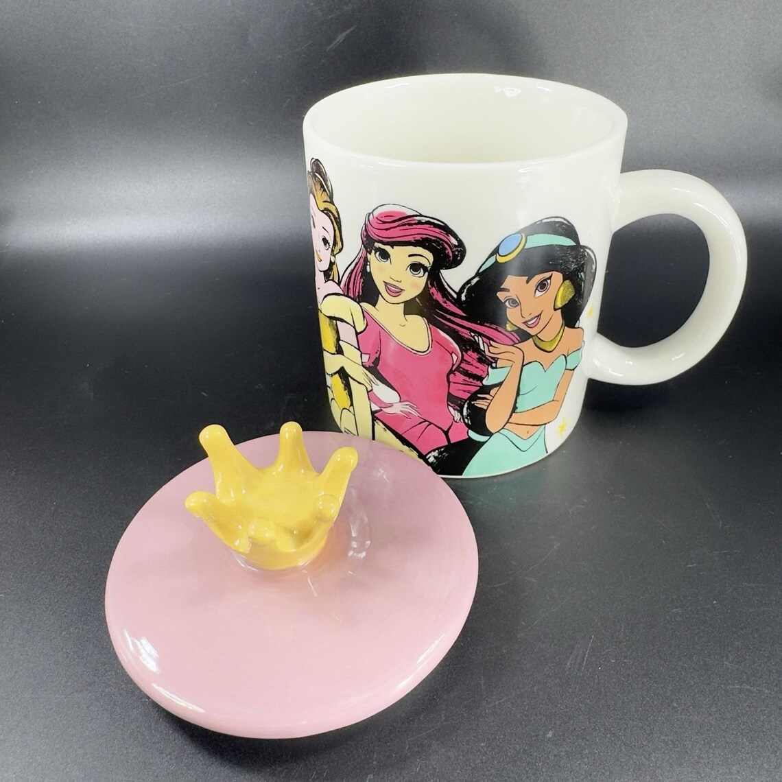 Princess Character Themed Ceramic Mug With Crown Lid