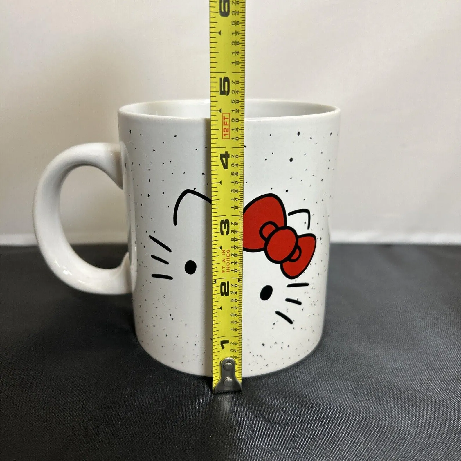 Hello Kitty Sanrio 20oz Ceramic White Speckled X-Large Mug