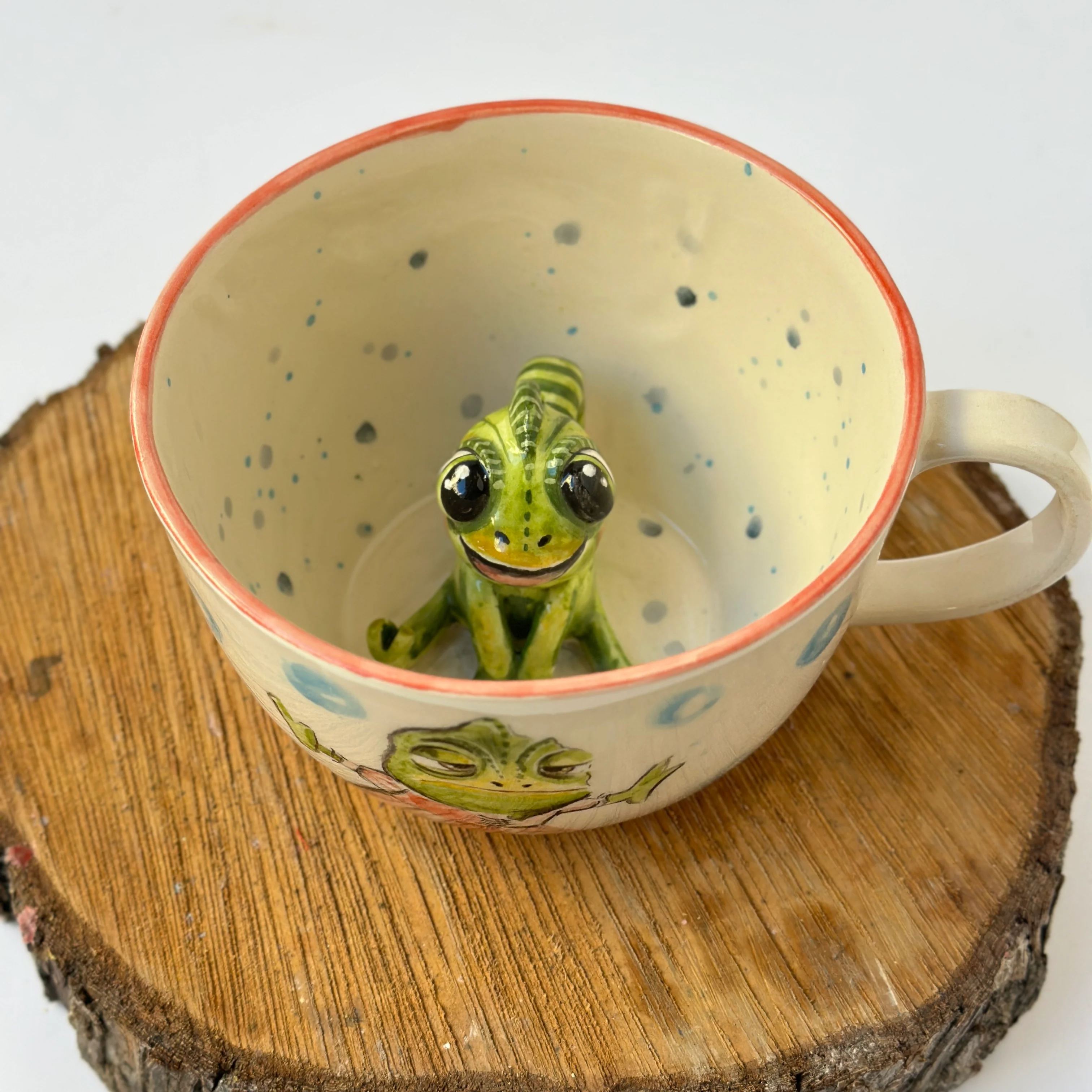 Chameleon Figurine Sculpted Speckled Stone Cup