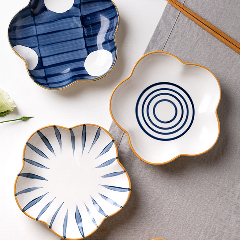 Flower-Shaped Ceramic Plates - Grafton Collection