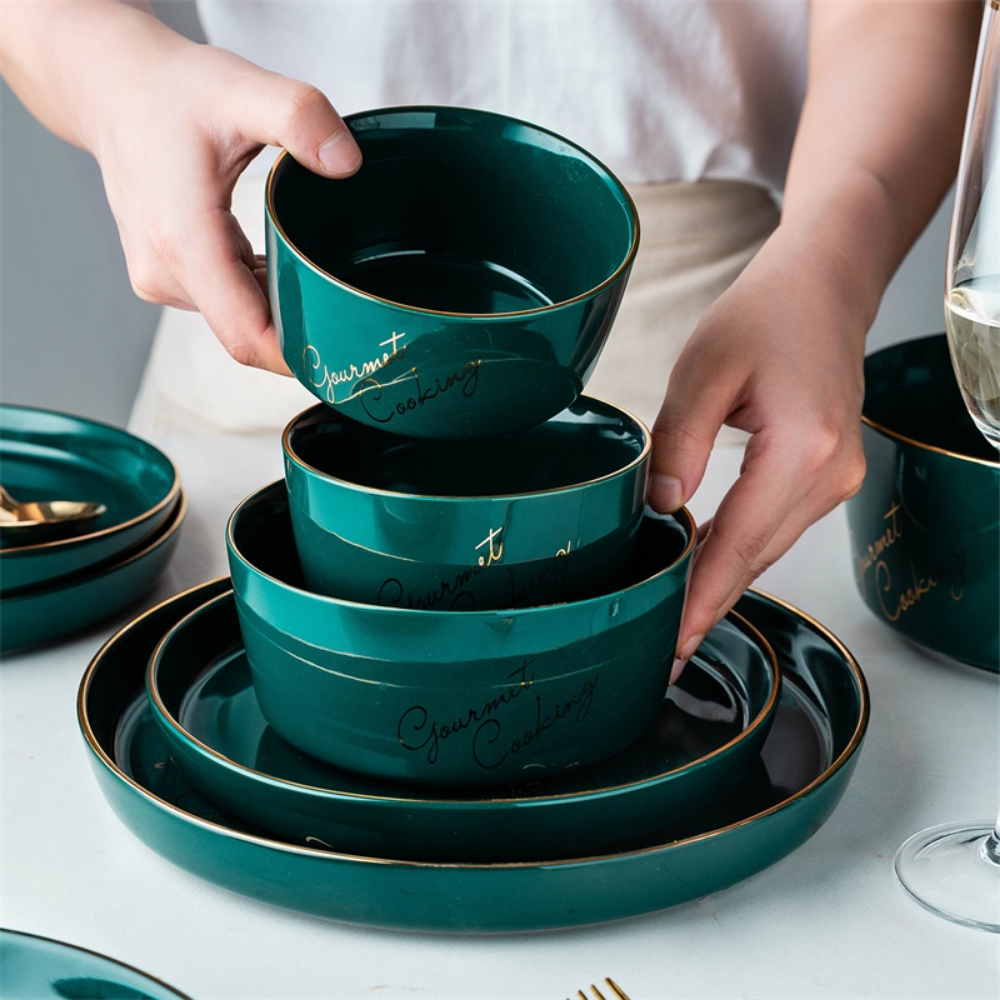 Green Christmas-Themed Dinnerware - Grafton Collection