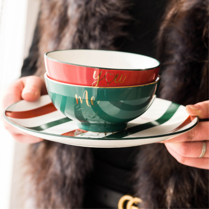 Christmas-Themed Dinnerware - Grafton Collection
