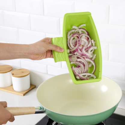 Retractable Multi-Function Storage Basket & Cutting Board - Grafton Collection