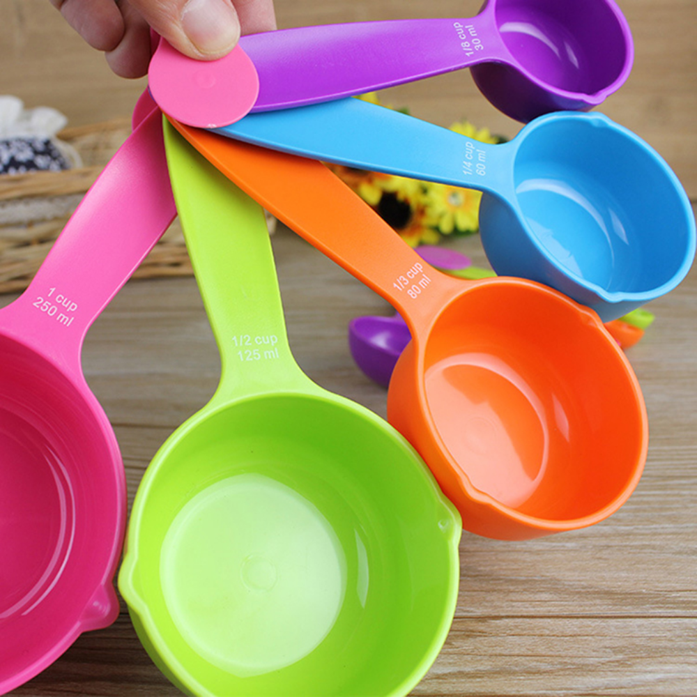 Colorful Plastic Measuring Spoons Set - Grafton Collection