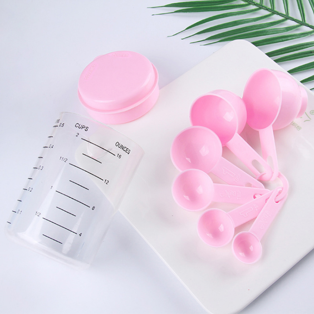 7-Piece Measuring Cup Set With Scale Tool - Grafton Collection